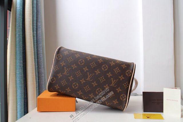 lv化妝包 M47528 lv老花盥洗包  lvqb1124